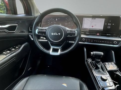 Certified 2025 Kia Sportage SX AWD/4WD image 8