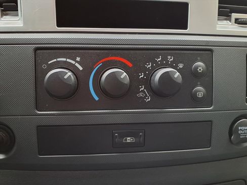 Used 2008 Dodge Ram 1500 Truck SLT w/ Trailer Tow Group image 8