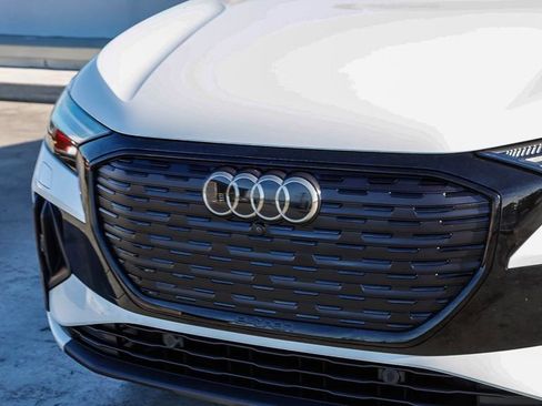 Used 2023 Audi Q4 e-tron Prestige AWD/4WD image 6