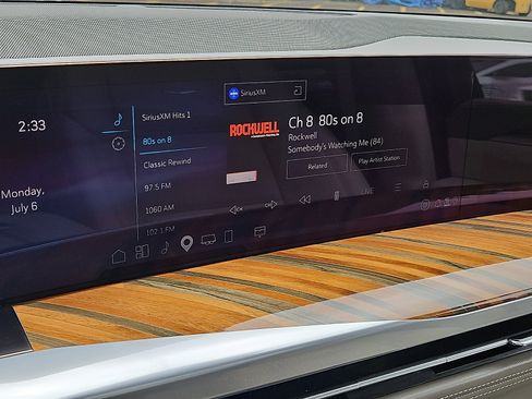 Certified 2025 Cadillac Escalade Sport Platinum AWD/4WD image 19