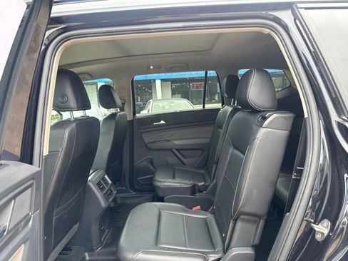 Used 2022 Volkswagen Atlas SE FWD image 11