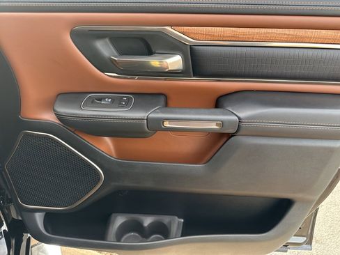 Used 2022 RAM 1500 Limited w/ Body Color Bumper Group image 28