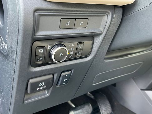 New 2024 Ford Expedition Max Platinum image 22