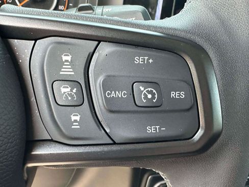 Used 2025 Jeep Wrangler Unlimited Sport AWD/4WD image 19