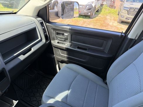 Used 2015 RAM 1500 Express AWD/4WD image 26