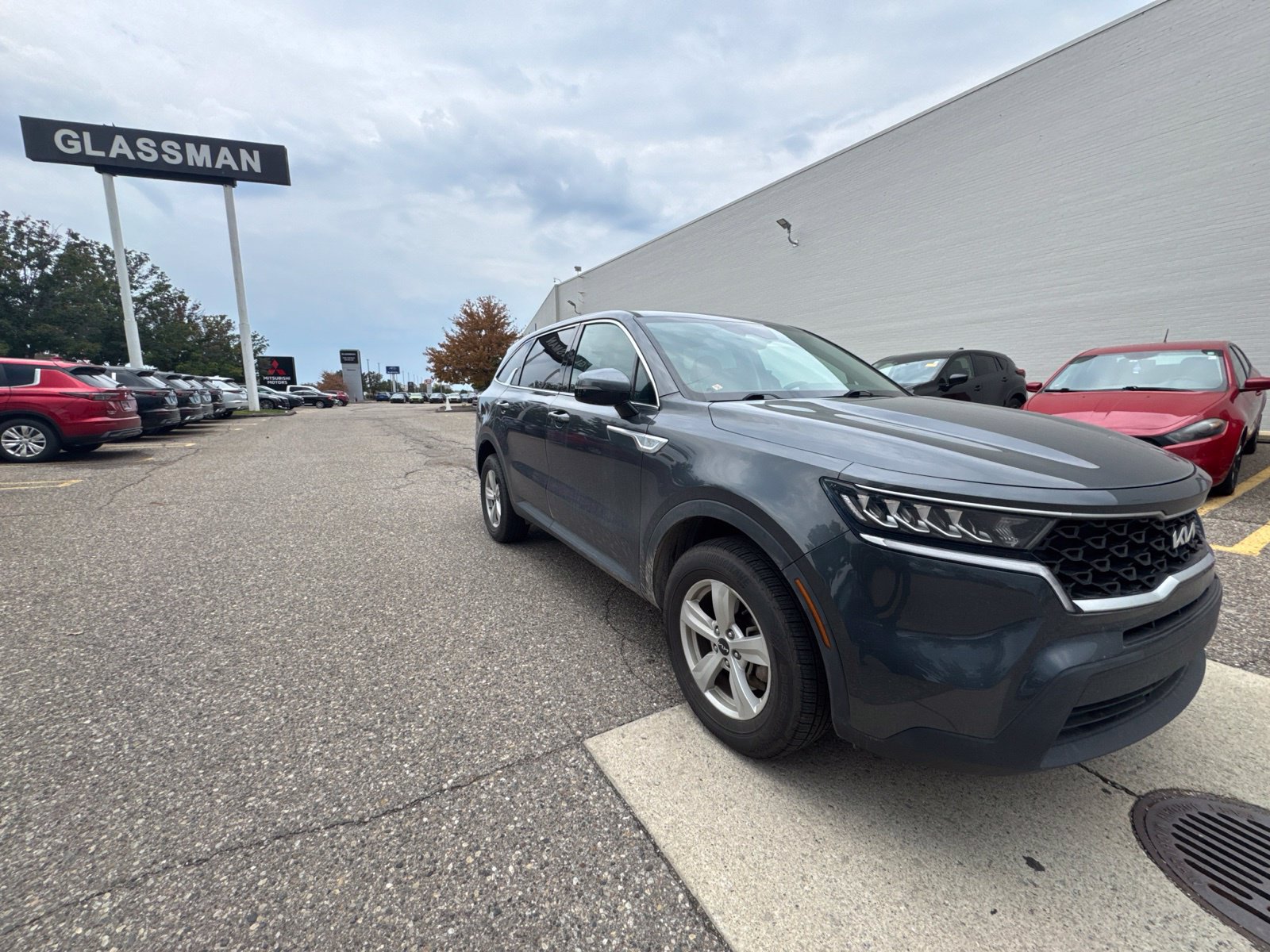 Used 2022 Kia Sorento LX AWD/4WD image 2