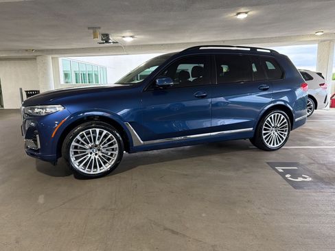 Used 2020 BMW X7 xDrive40i w/ Parking Assistance Package AWD/4WD image 12