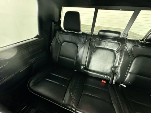 Used 2022 RAM 1500 Limited AWD/4WD image 12