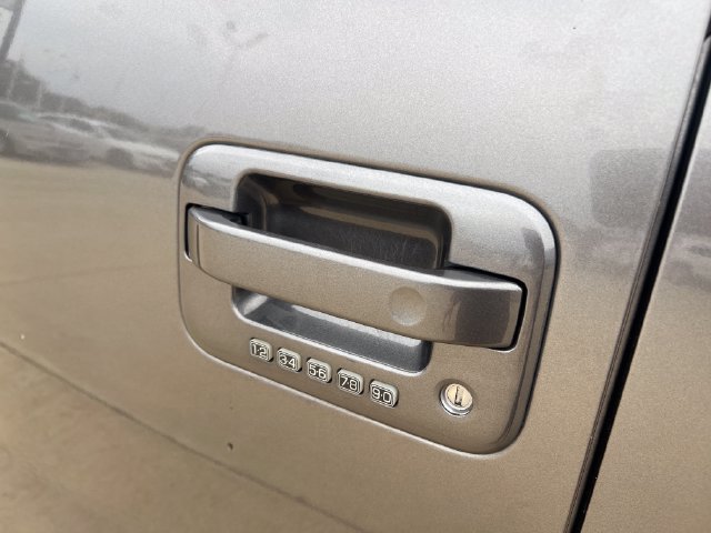 Used 2014 Ford F150 FX4 w/ Equipment Group 402A Luxury AWD/4WD image 14