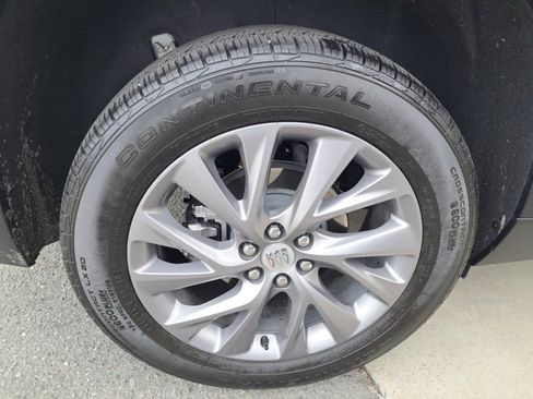 Certified 2025 Buick Enclave Preferred image 18