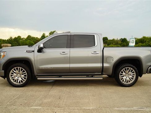 Used 2019 GMC Sierra 1500 Denali w/ Denali Ultimate Package AWD/4WD image 3