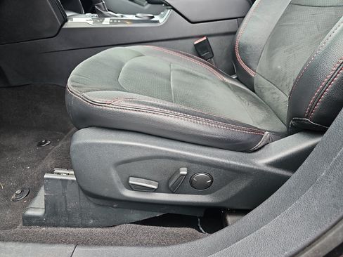 Used 2019 Ford Explorer XLT w/ Equipment Group 202A FWD image 18