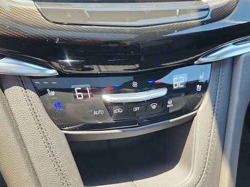 Used 2025 Cadillac XT6 Premium Luxury w/ Platinum Package AWD/4WD image 16