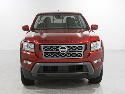 Used 2023 Nissan Frontier SV w/ SV Convenience Package image 2