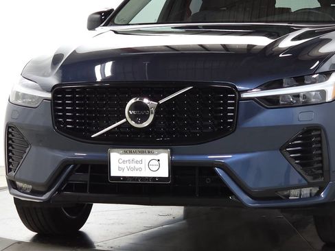 Certified 2025 Volvo XC60 B5 Plus AWD/4WD image 3