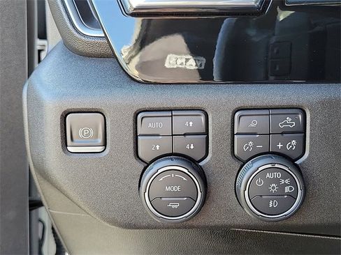 Used 2022 Chevrolet Silverado 1500 LTZ image 14