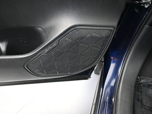 Used 2025 Toyota RAV4 XLE Premium FWD image 15