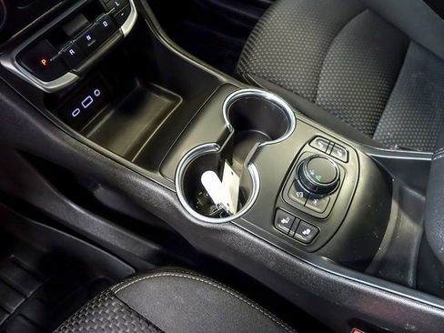 Certified 2022 GMC Terrain SLE w/ Driver Convenience Package image 24