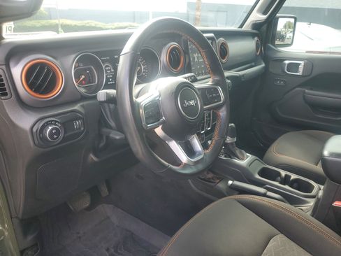 Used 2023 Jeep Gladiator Mojave w/ Cold Weather Group AWD/4WD image 10