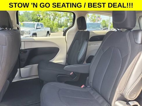 Used 2023 Chrysler Voyager LX FWD image 25