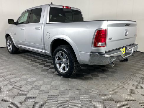 Used 2017 RAM 1500 Laramie w/ Convenience Group AWD/4WD image 8