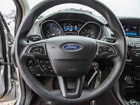 Used 2017 Ford Focus SE image 8
