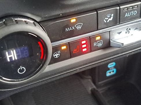 Certified 2025 Ford Bronco Badlands AWD/4WD image 18
