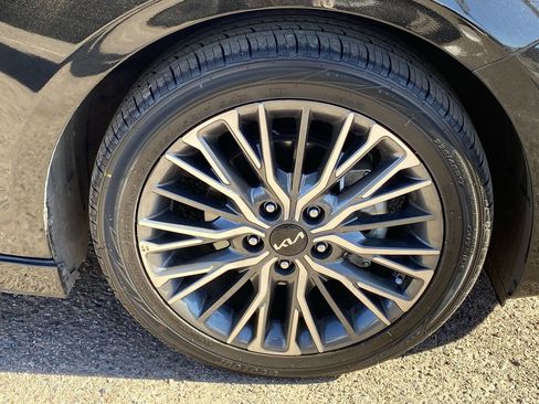 Certified 2024 Kia Forte GT-Line w/ GT-Line Premium Package image 9