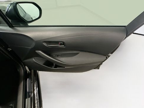 Used 2025 Toyota Corolla LE FWD image 32