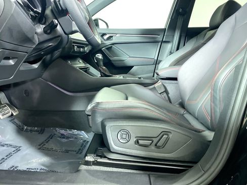 Certified 2025 Audi Q3 2.0T Premium Plus w/ Premium Plus Package image 27