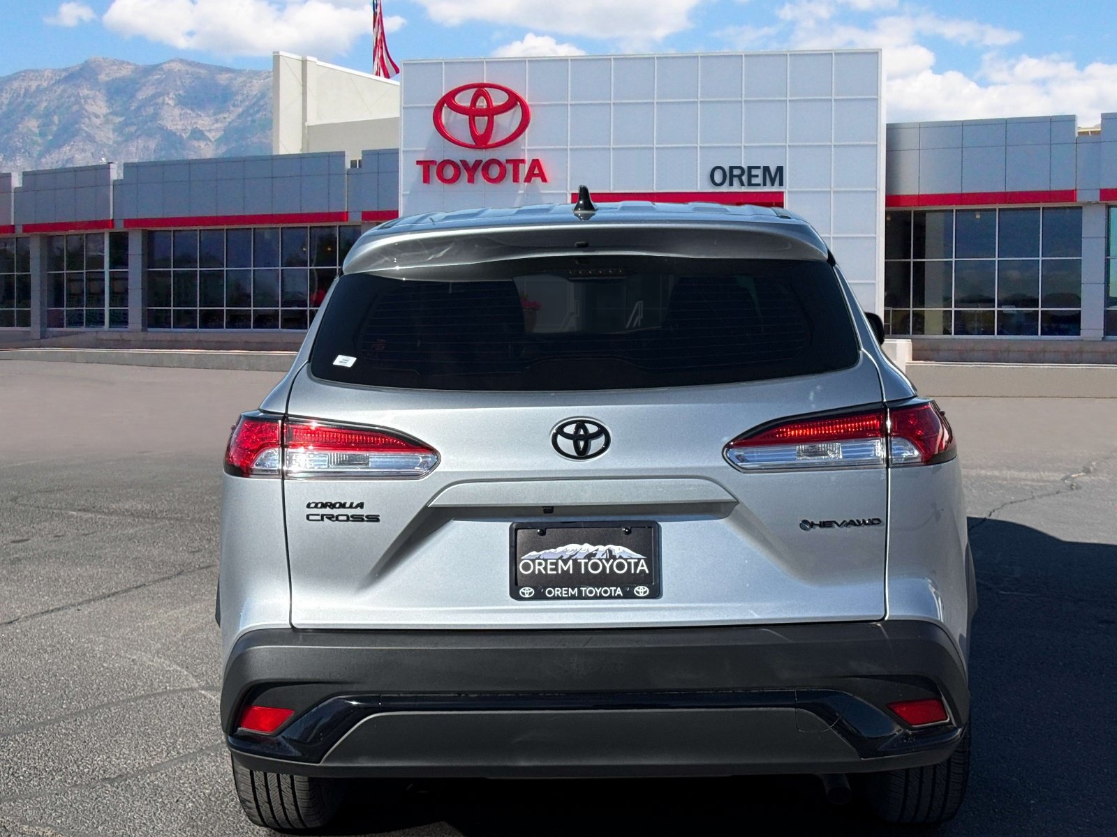 Used 2025 Toyota Corolla Cross AWD Hybrid image 4