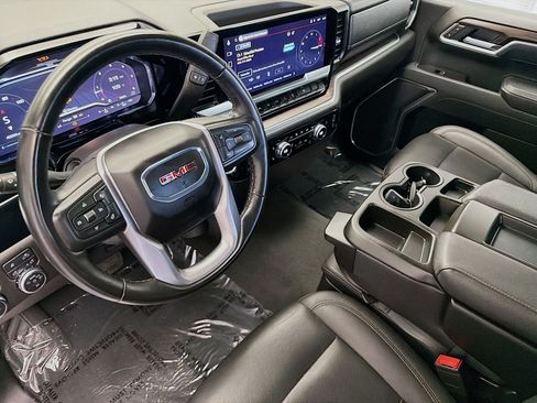 Used 2025 GMC Sierra 1500 SLT RWD image 7