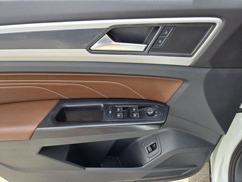 Used 2021 Volkswagen Atlas SE w/ Panoramic Sunroof Package FWD image 18