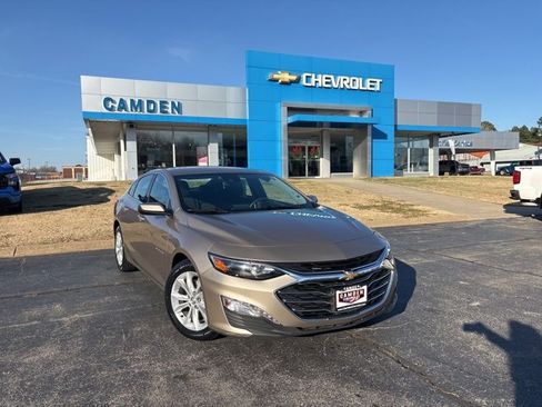 Used 2024 Chevrolet Malibu LT image 3