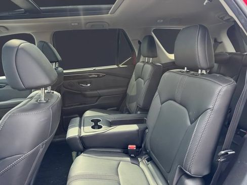 Certified 2025 Honda Pilot Touring image 13