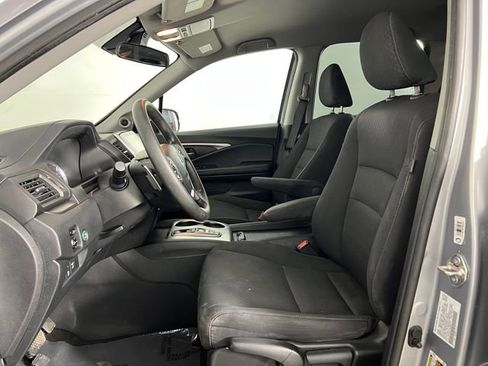 Used 2020 Honda Ridgeline Sport image 10