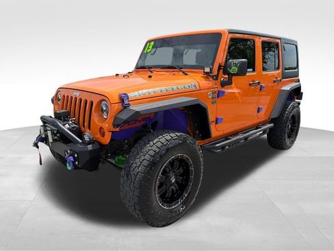 Used 2013 Jeep Wrangler Unlimited Rubicon w/ Dual Top Group AWD/4WD image 3