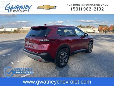 Used 2023 Nissan Rogue SV image 5