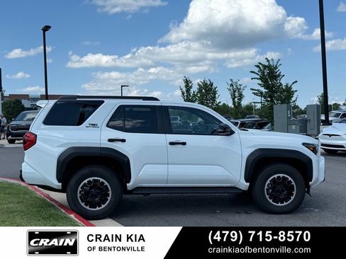 Used 2025 Toyota 4Runner TRD Off-Road AWD/4WD image 8