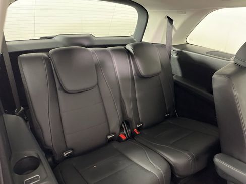 Used 2022 Mercedes-Benz GLS 450 4MATIC image 10