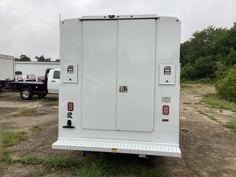 New 2025 Chevrolet Express 3500 w/ Power Convenience Package image 5