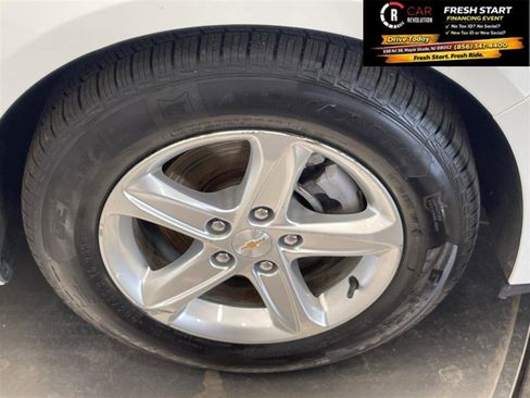 Used 2022 Chevrolet Malibu LT FWD image 46