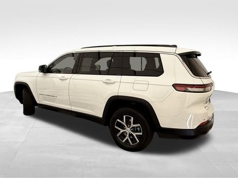 Used 2024 Jeep Grand Cherokee L Limited w/ Luxury Tech Group II image 2