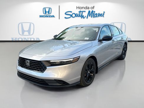 New 2025 Honda Accord SE image 3