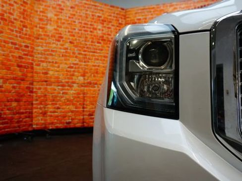 Used 2019 GMC Yukon Denali w/ Denali Ultimate Package AWD/4WD image 74