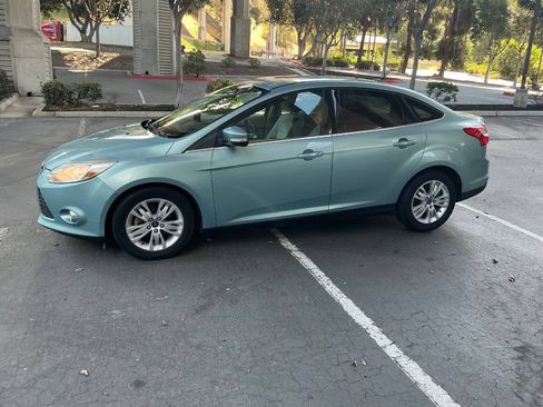 Used 2012 Ford Focus SEL FWD image 1