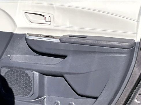 Certified 2024 Toyota Sienna LE image 22