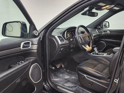Used 2021 Jeep Grand Cherokee Trackhawk image 11