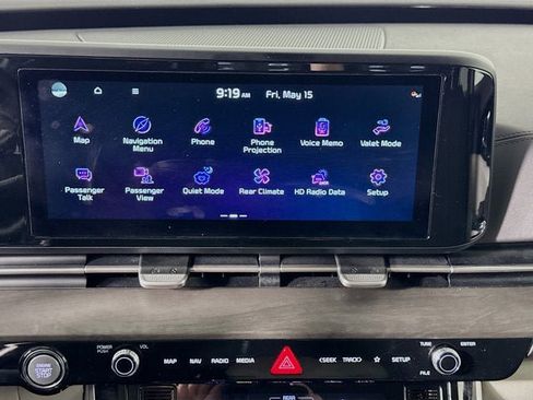 Used 2024 Kia Carnival EX FWD image 15