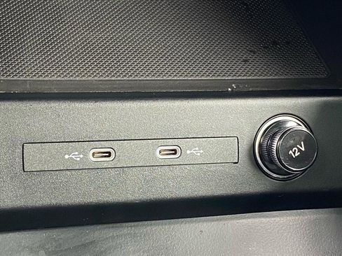 Used 2023 Audi Q4 e-tron Premium Plus w/ Premium Plus image 17